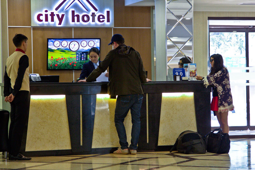 City Hotel Bischkek Exterior foto
